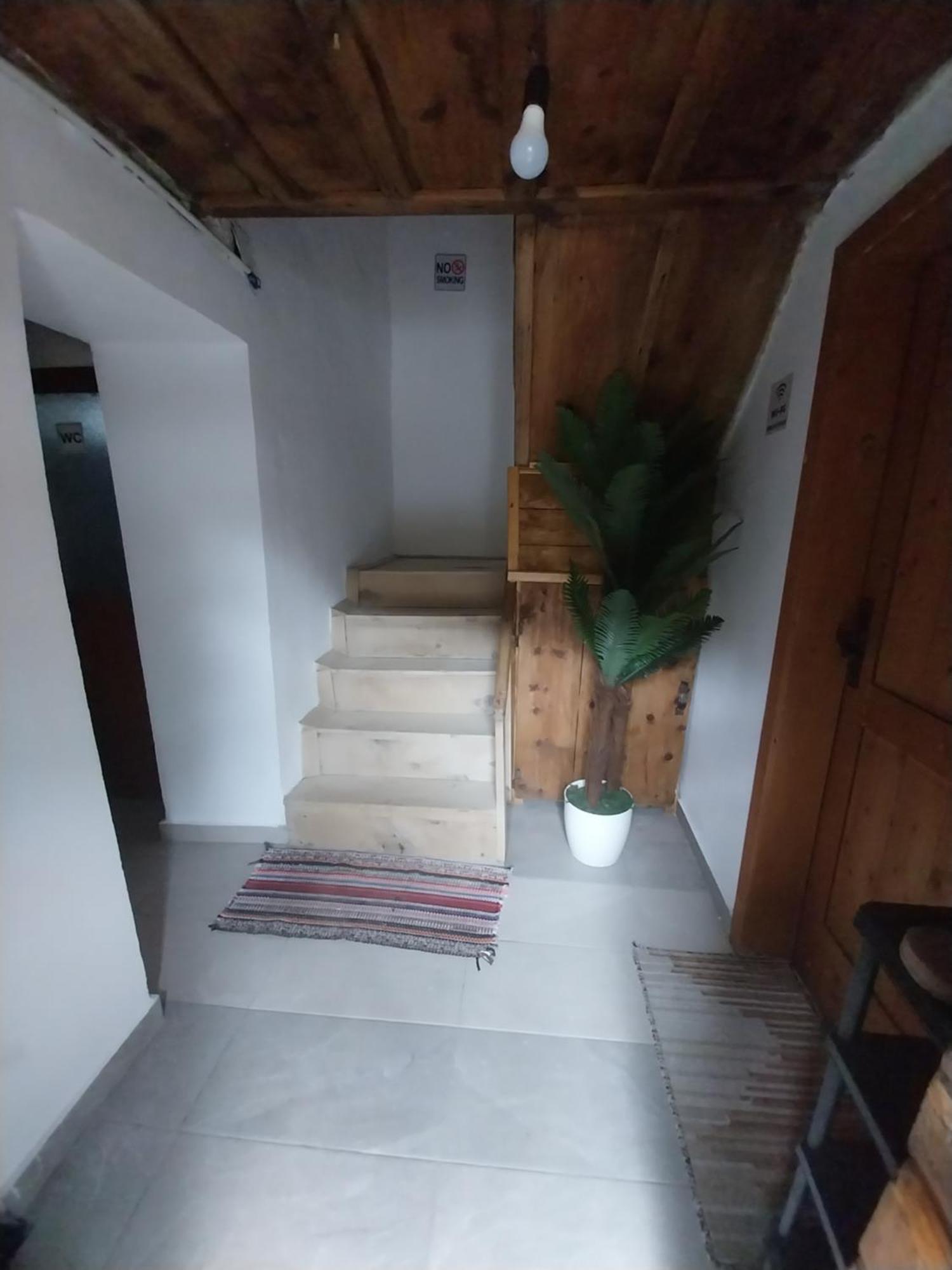 Guesthouse Dritan Tethorja Theth Extérieur photo
