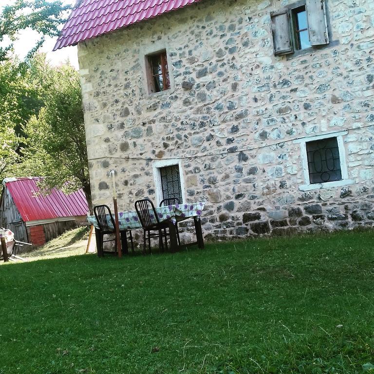 Guesthouse Dritan Tethorja Theth Extérieur photo